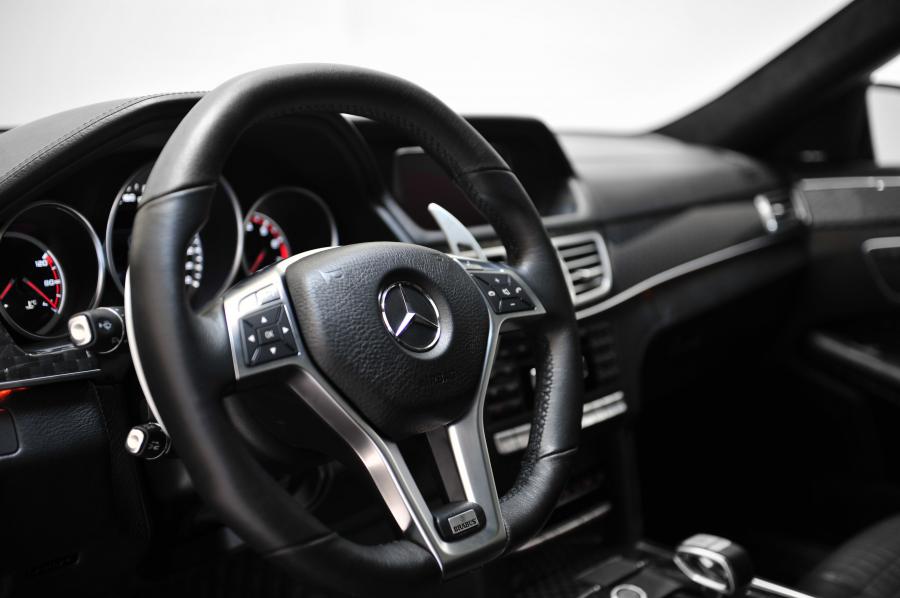  Mercedes-Benz E63 AMG by Brabus 2014 года  (фото 27 из 65)